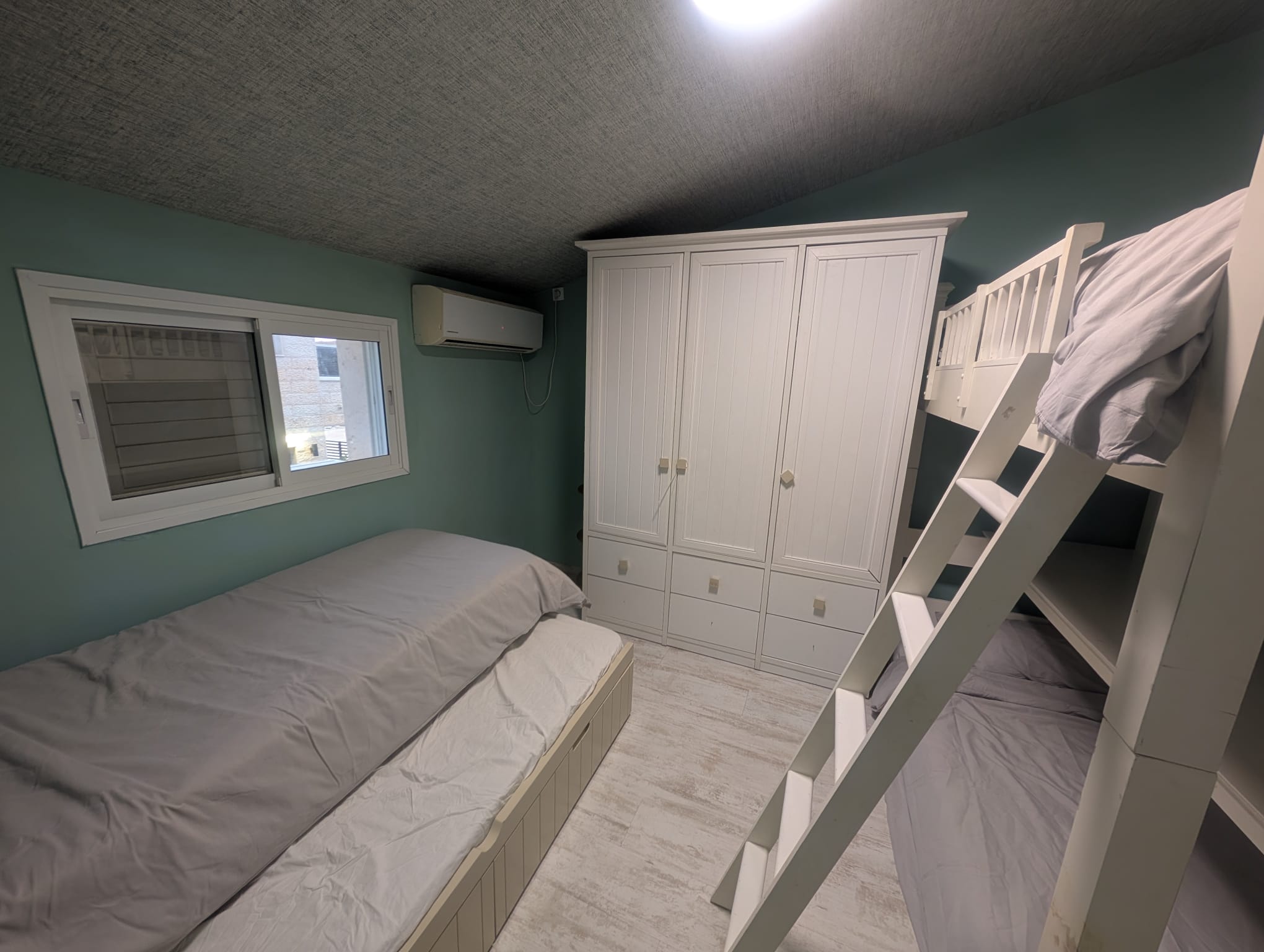 Bedroom with bunk bed